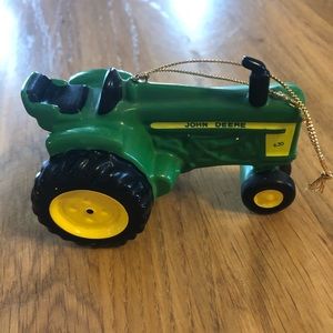 John Deere tractor ornament - 2000 on the bottom